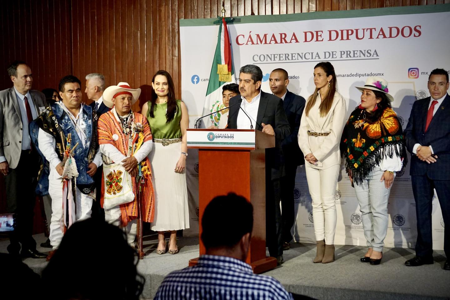 Imagen destacada de Entrega de la Iniciativa "PACTO de Adhesión Internacional para la Protección de Cuerpos de Agua y Ecosistemas"